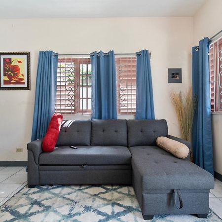 Shaw Park Gem Lägenhet Ocho Rios Exteriör bild